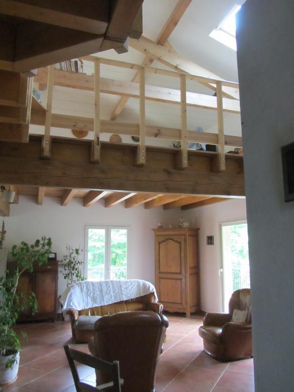 Les Cimes Bed & Breakfast Saint-Pierre-de-Riviere Exterior photo